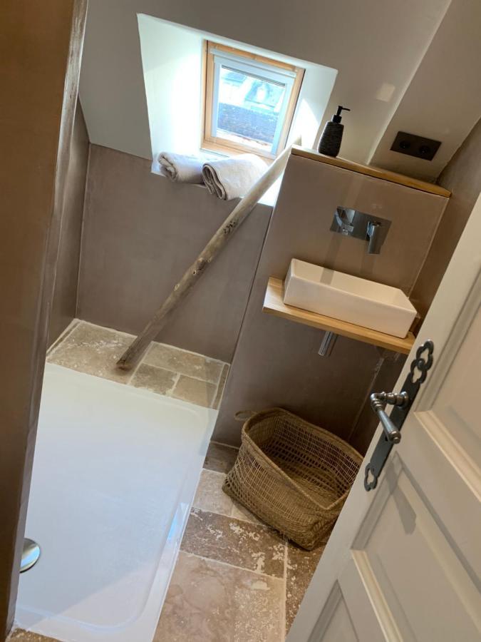 Appartement Classe "La Tour" โดล ภายนอก รูปภาพ
